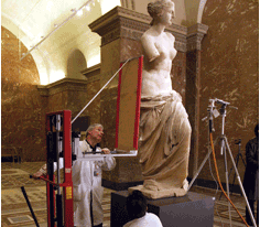 Setting up a radiography shot in a museum &copy;&nbsp;C.Dupont/CEA